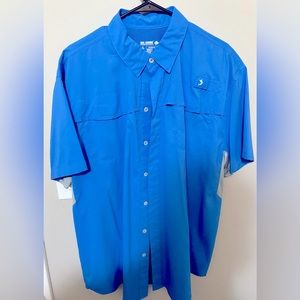 Blue short sleeve,button up fishing shirt with vent.